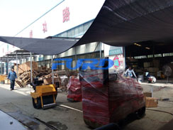 福瑞得機(jī)械微動(dòng)態(tài)--座駕壓路機(jī)、手扶壓路機(jī)、灌縫機(jī)包裝發(fā)貨